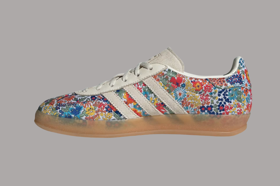 London Off-White Gold Sneakers