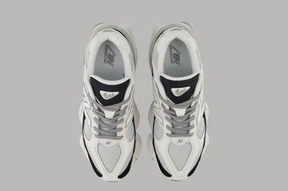 NB BLack & White 9060